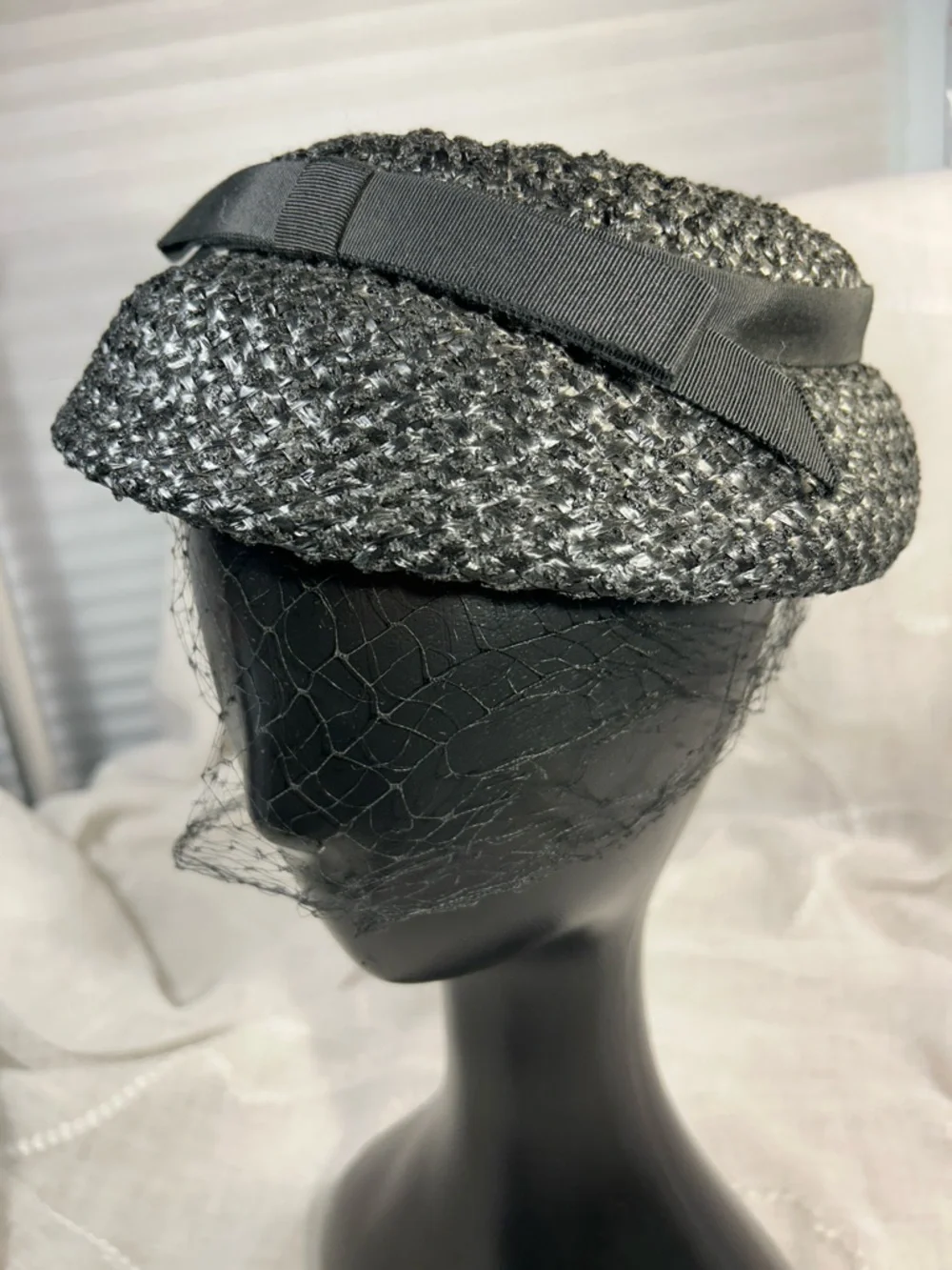 Vintage woven straw like headpiece halo piece - Picture 2 of 8